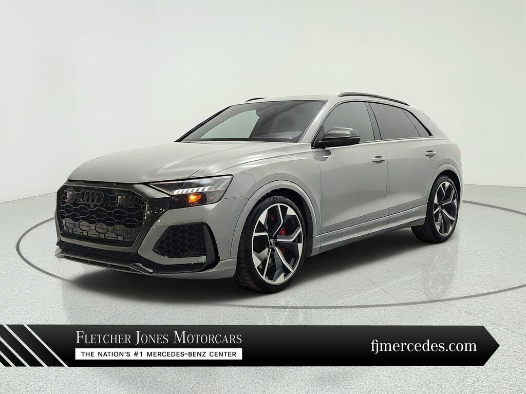 2024 AUDI RS Q8