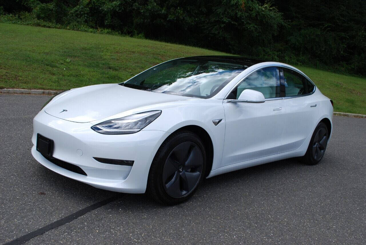 2020 TESLA Model 3