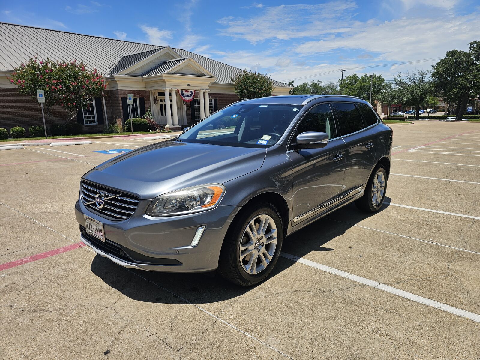 2016 VOLVO XC60