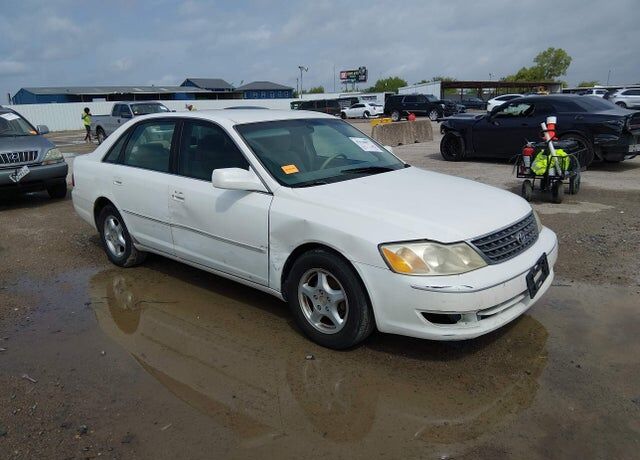 2003 TOYOTA Avalon