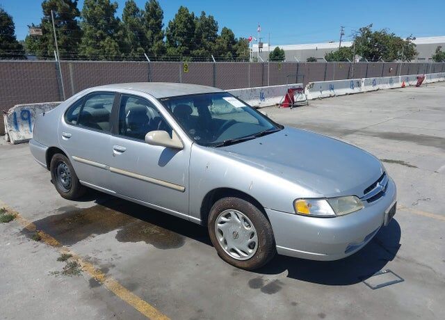 1998 NISSAN Altima