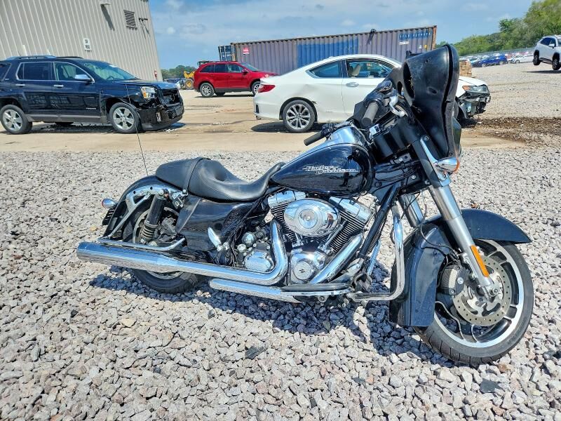 2011 HARLEY DAVIDSON Street Glide