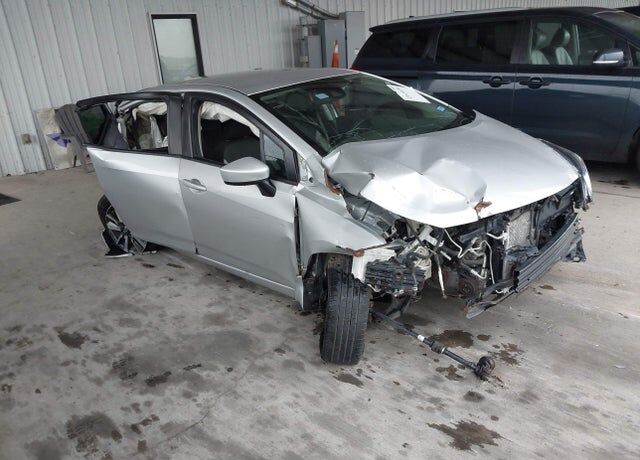 2022 NISSAN Versa