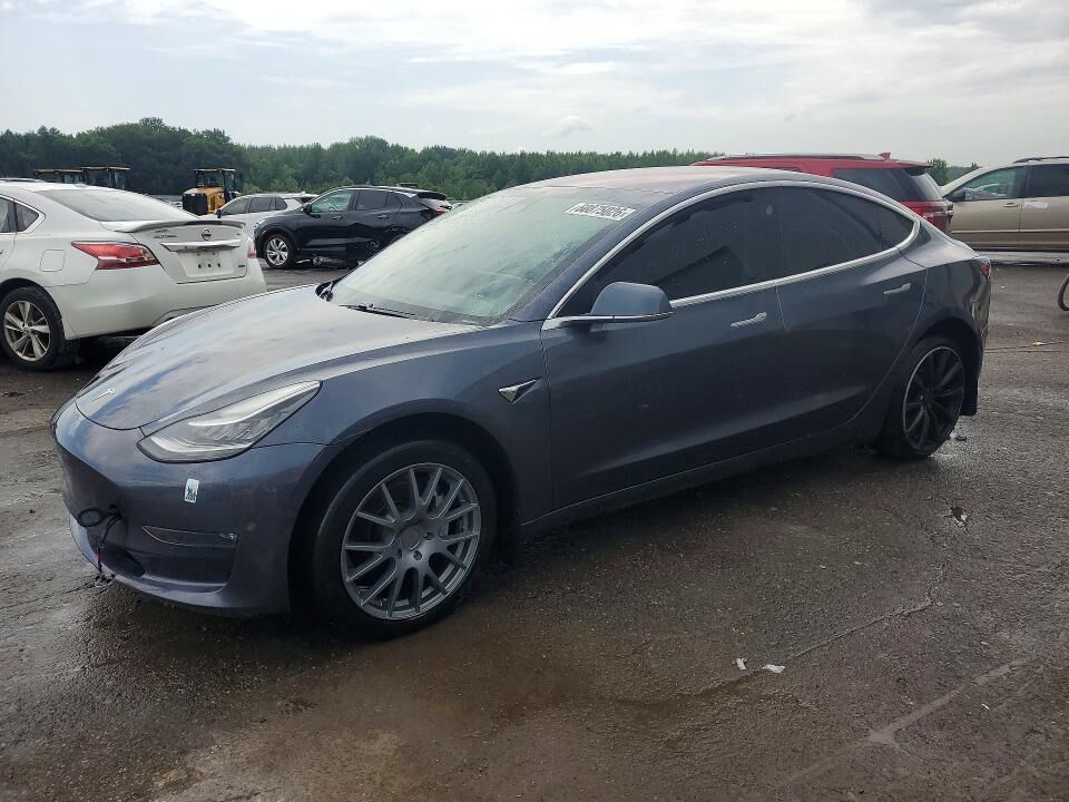 2018 TESLA Model 3