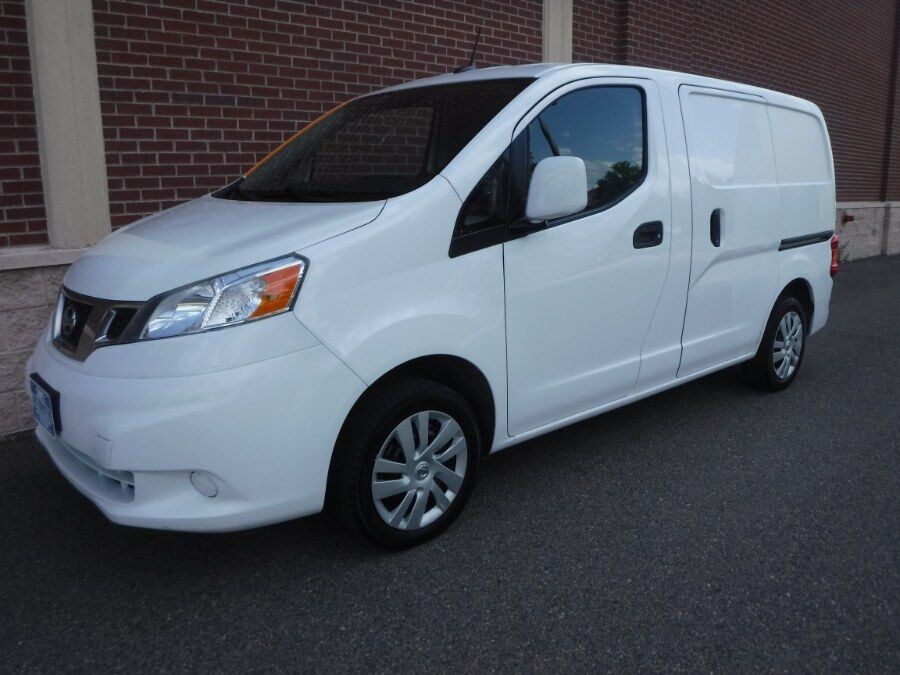 2017 NISSAN NV200