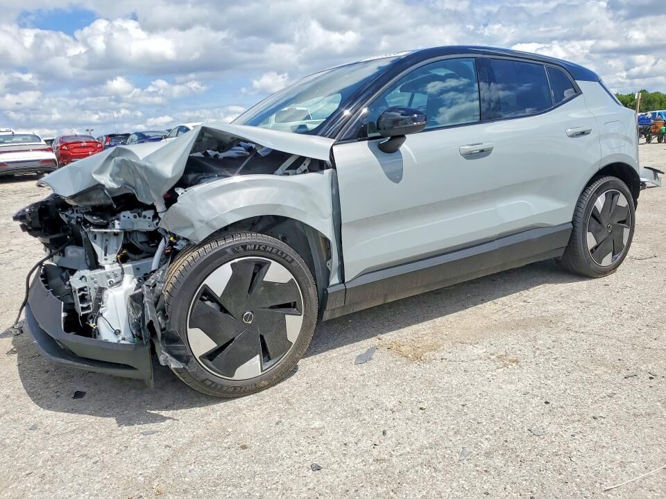 2025 VOLVO EX30