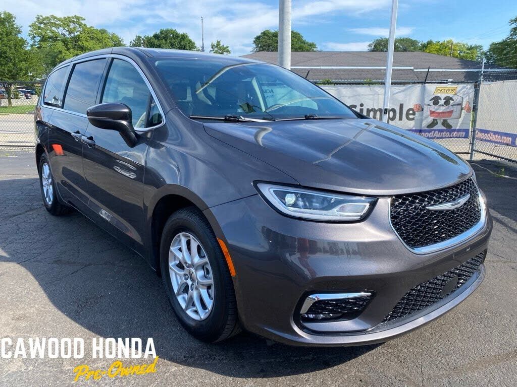 2023 CHRYSLER Pacifica