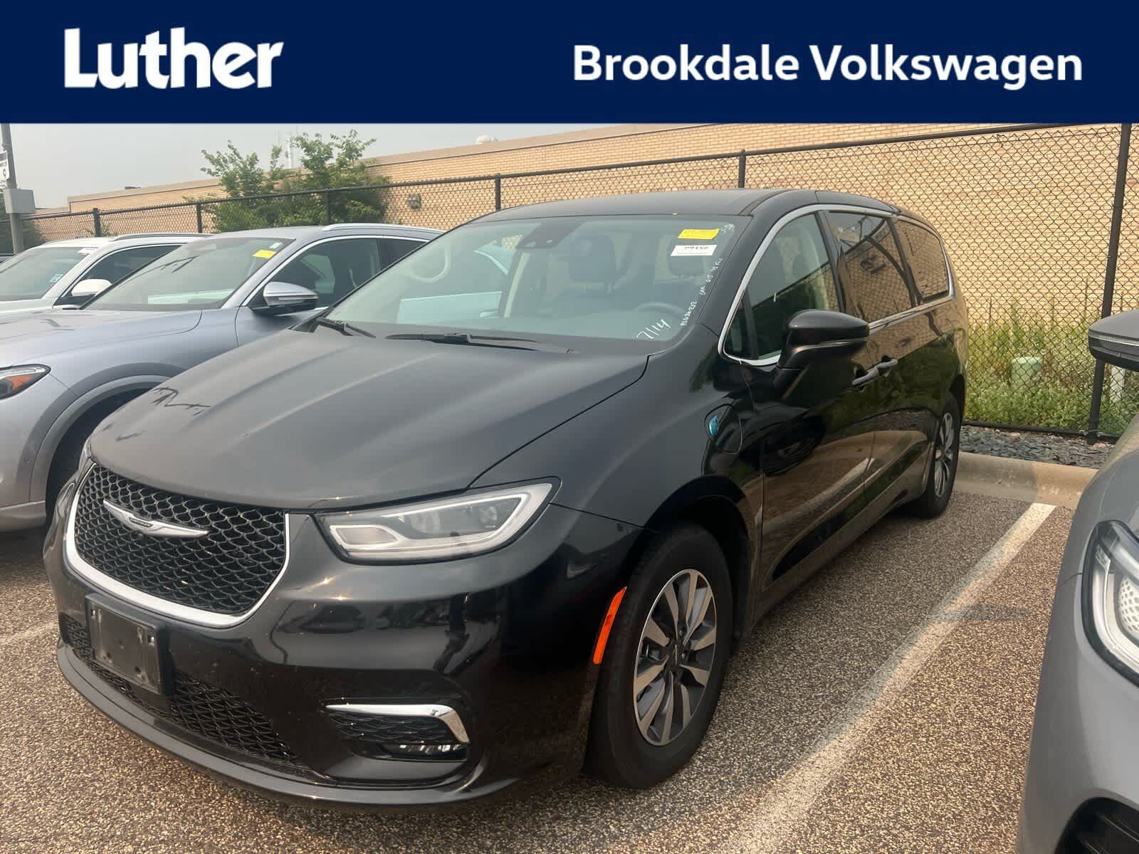 2023 CHRYSLER Pacifica