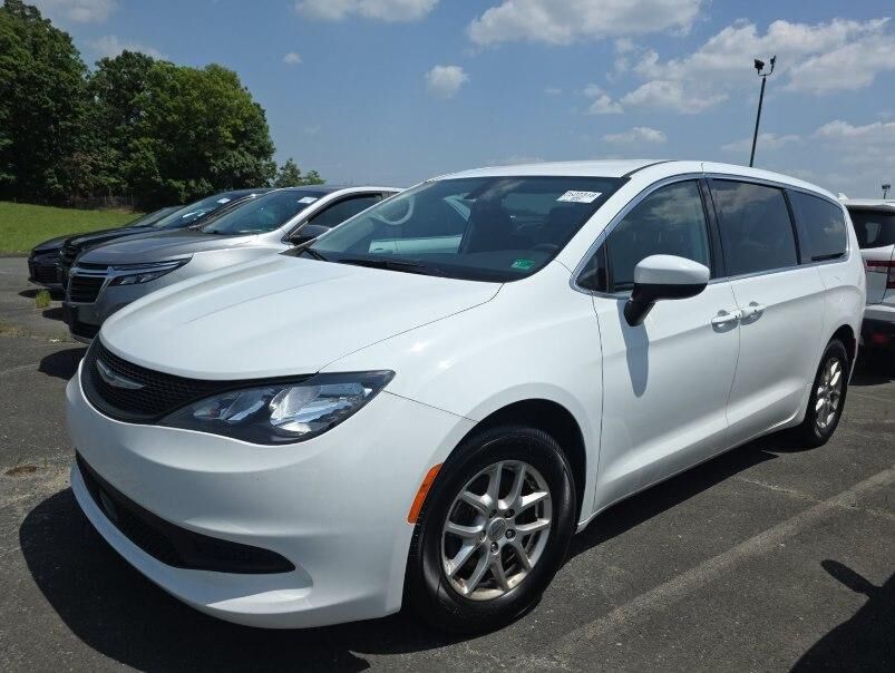 2022 CHRYSLER Voyager