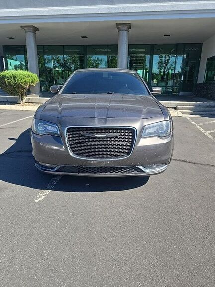 2019 CHRYSLER 300