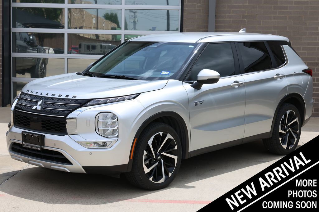 2025 MITSUBISHI Outlander