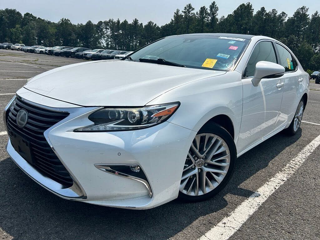 2016 LEXUS ES