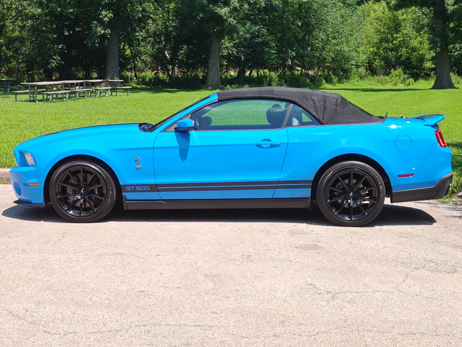 2011 FORD Mustang