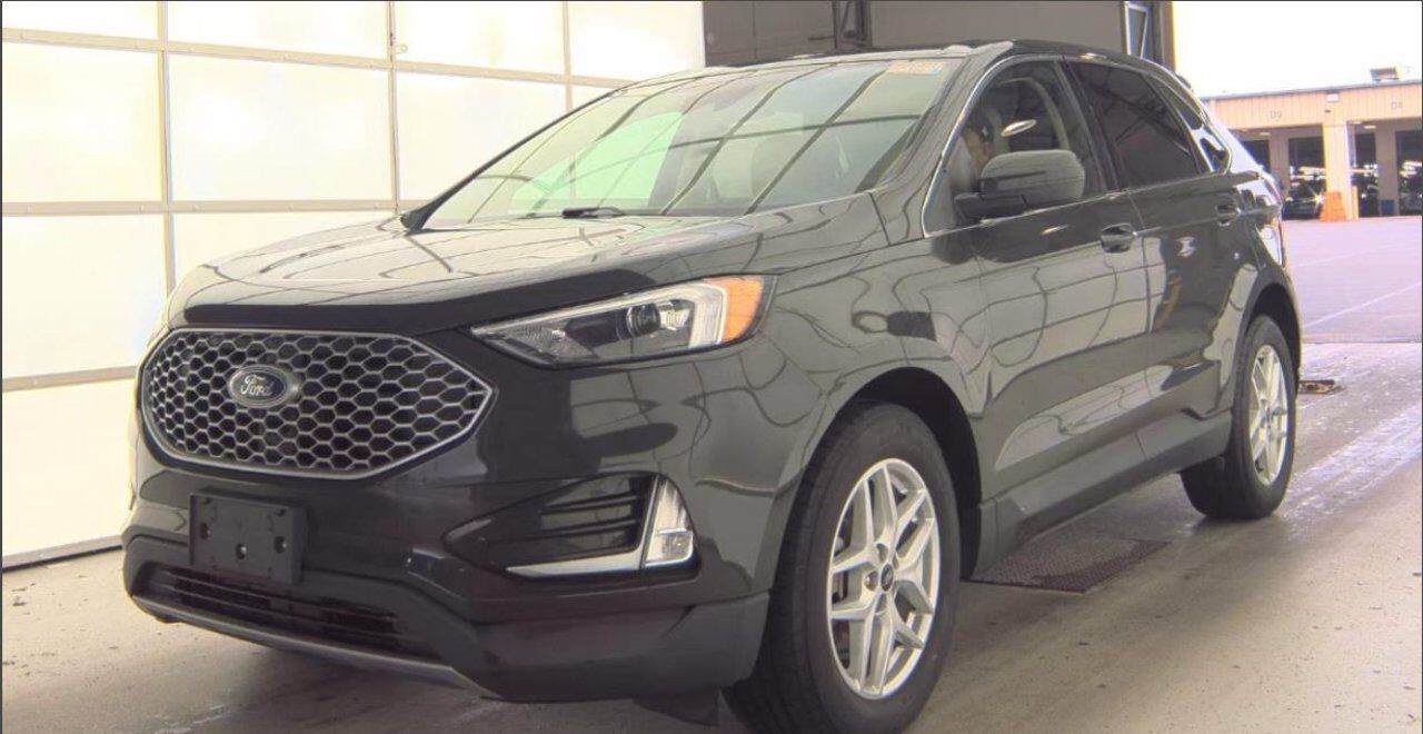 2023 FORD Edge