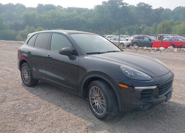 2016 PORSCHE Cayenne