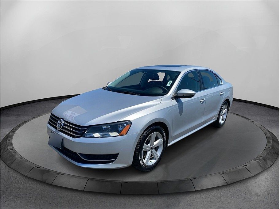 2012 VOLKSWAGEN Passat