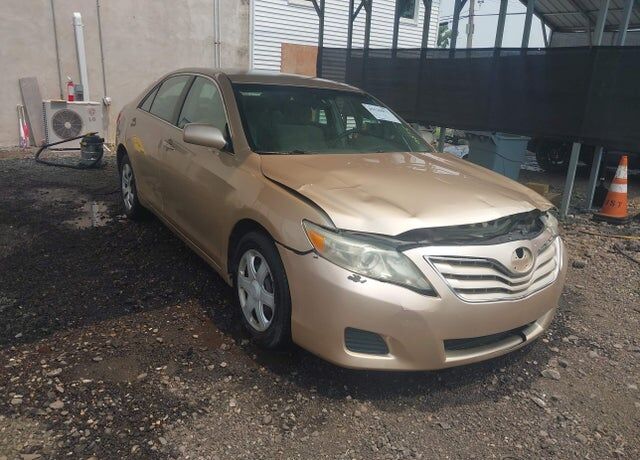 2010 TOYOTA Camry