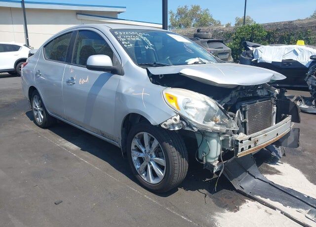 2014 NISSAN Versa