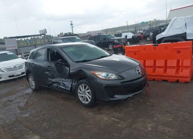 2013 MAZDA Mazda3