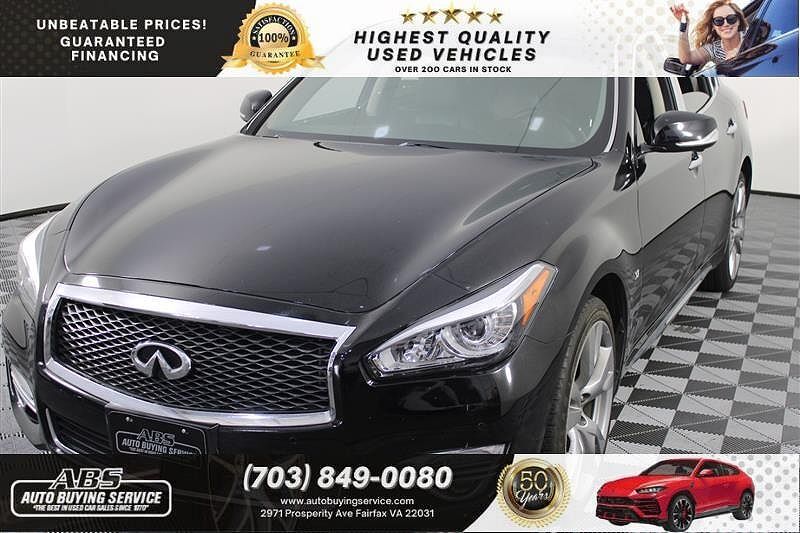 Infiniti Q70L