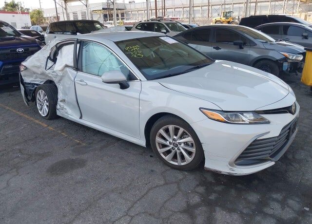 2023 TOYOTA Camry