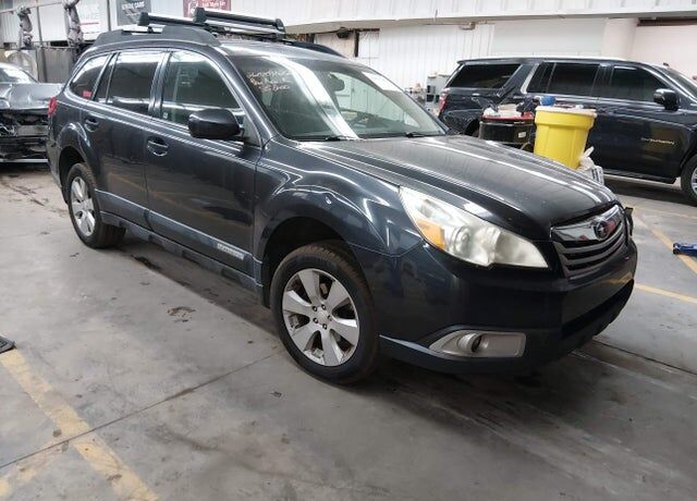2011 SUBARU Outback
