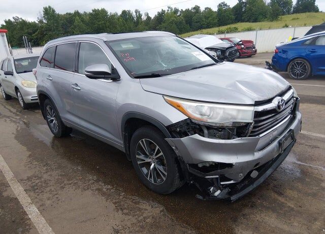 2016 TOYOTA Highlander