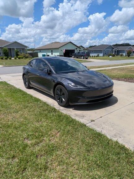 2024 TESLA Model 3