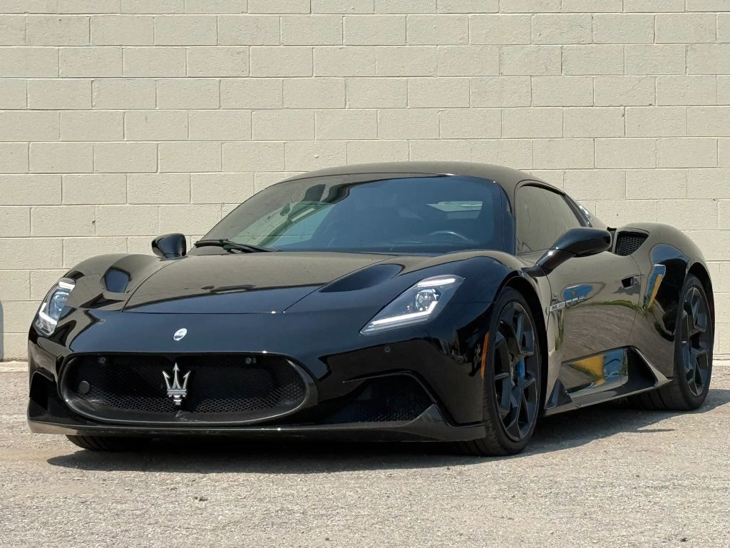 2022 MASERATI MC20