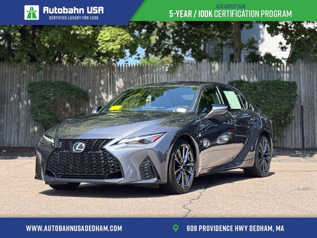 2022 LEXUS IS