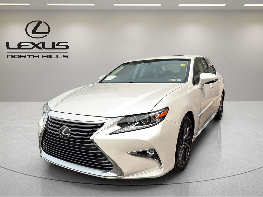 2016 LEXUS ES
