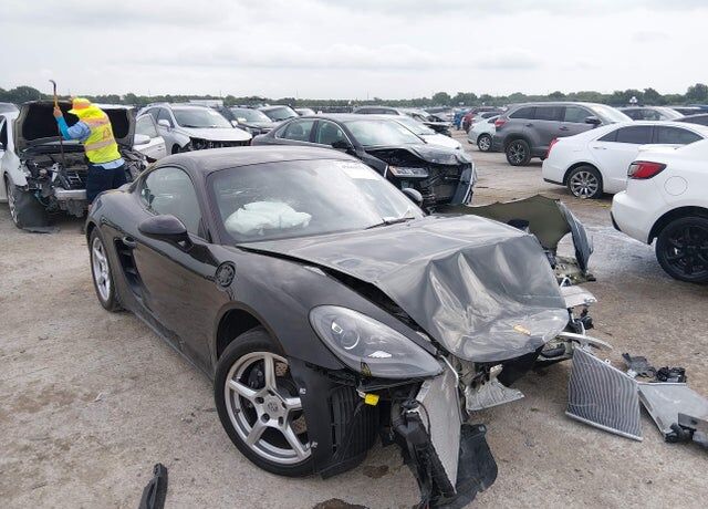 2021 PORSCHE 718