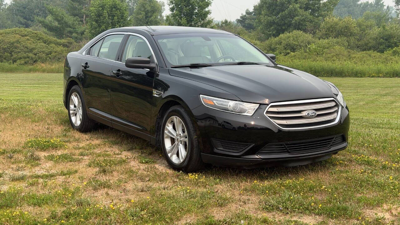 2016 FORD Taurus