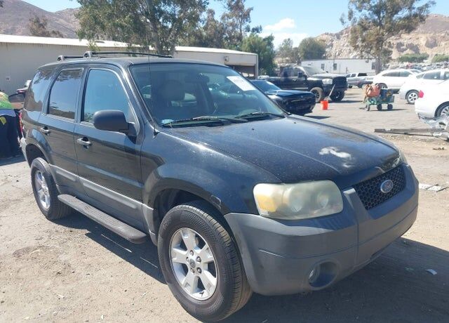 2005 FORD Escape