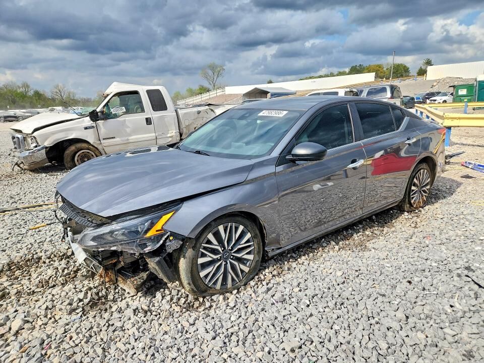 2025 NISSAN Altima
