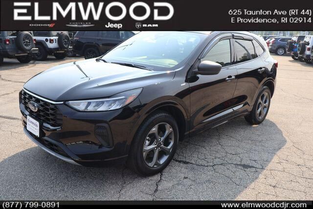 2024 FORD Escape