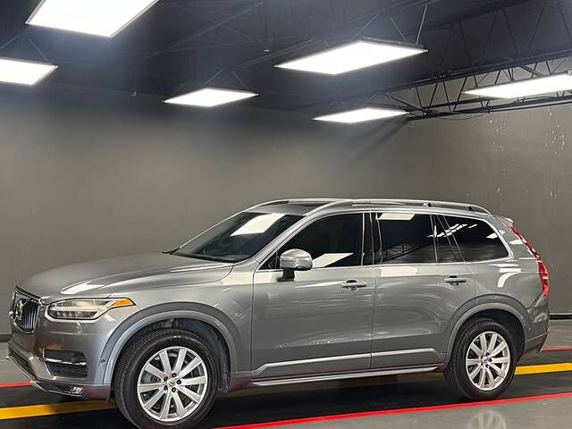 2017 VOLVO XC90
