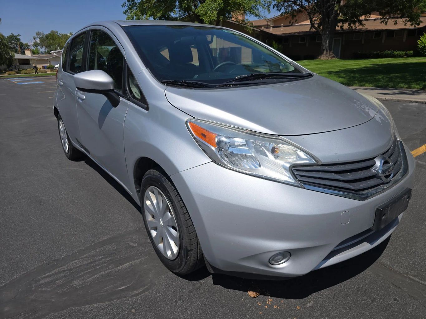 2016 NISSAN Versa