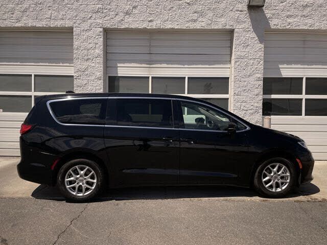 2024 CHRYSLER Pacifica