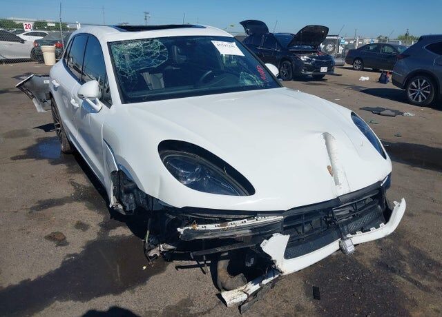 2022 PORSCHE Macan