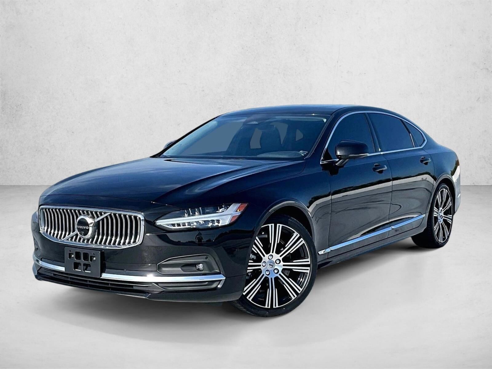 2023 VOLVO S90