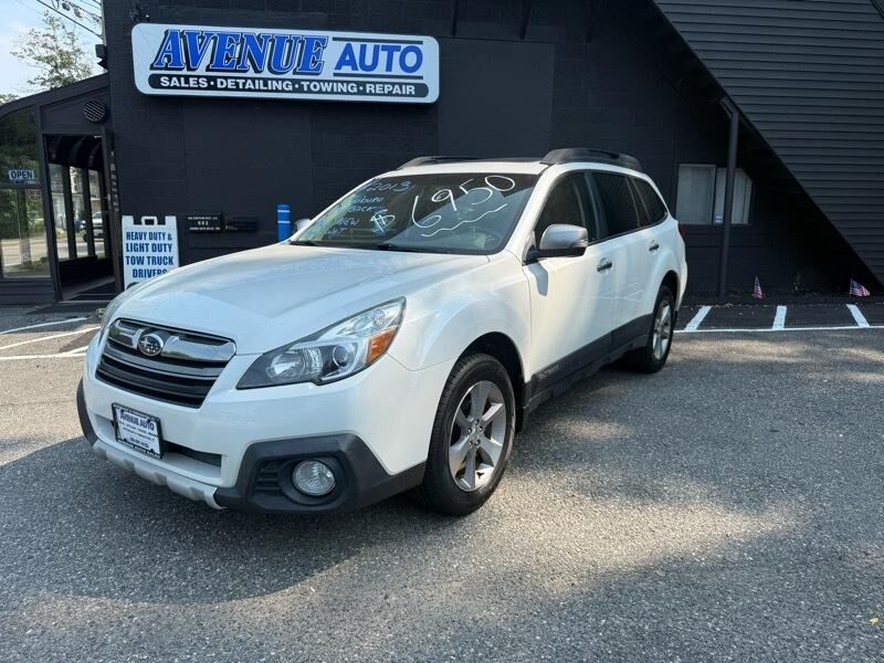2013 SUBARU Outback