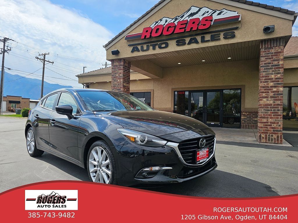 2017 MAZDA Mazda3