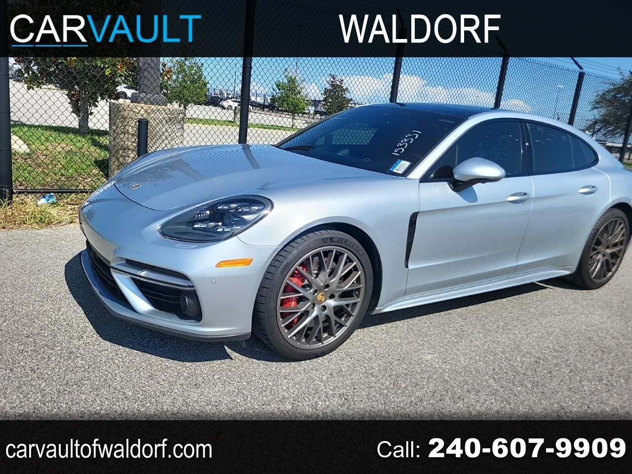 2017 PORSCHE Panamera