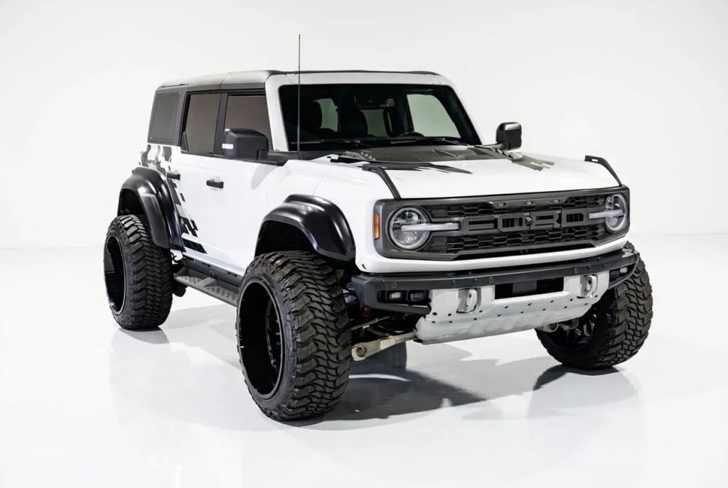 2023 FORD Bronco