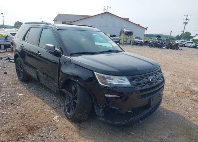 2018 FORD Explorer