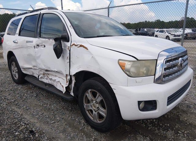 2014 TOYOTA Sequoia