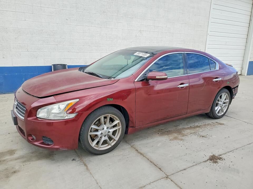 2010 NISSAN Maxima