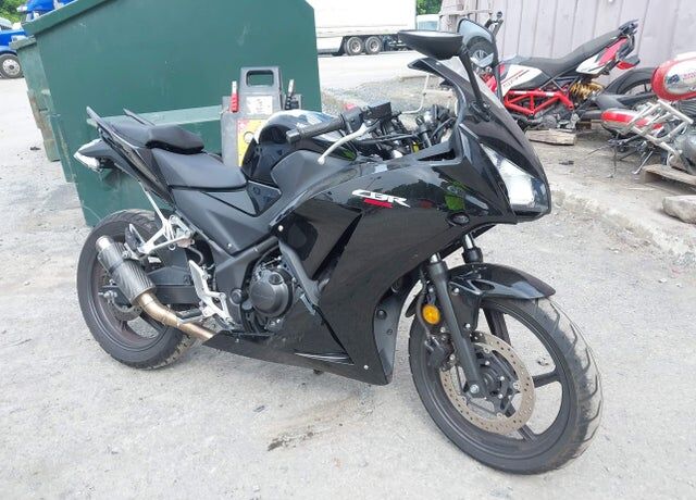 2016 HONDA CB