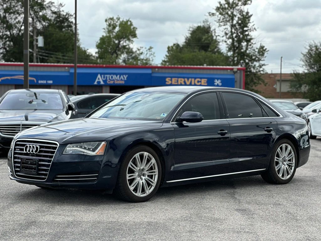 2013 AUDI A8